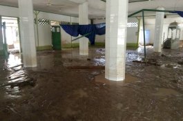 Banjir, 1.268 Warga Bangga Sigi Berbuka dan Sahur di Pengungsian