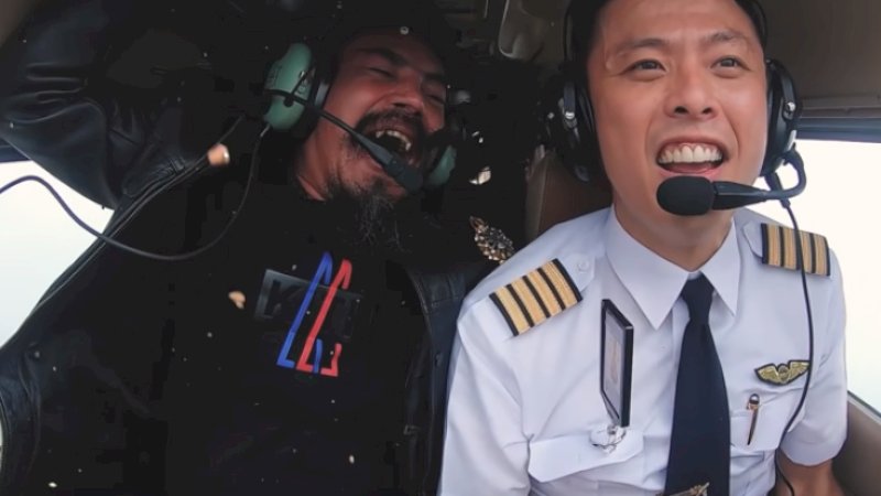 Aksi Vincent Raditya bersama Limbad. (FOTO: YOUTUBE)
