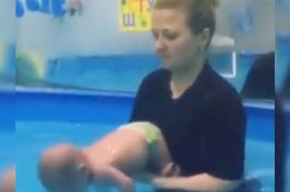 Video Ekstrem Melatih Bayi Berenang Viral, Kritikus Samakan Ritual Usir Setan