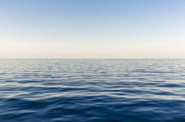 Pria Kaya Belikan Pacarnya Sepotong Lautan Seharga Rp1,4 Miliar