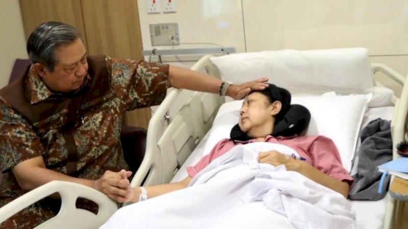  Ani Yudhoyono terbaring di rumah sakit. Ist