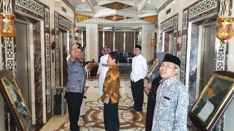 Menteri Agama RI Lukman Hakim Saifuddin meninjau salah hotel untuk jemaah haji di Madinah, Kamis (30/5/2019). (FOTO: DOK KEMENAG)