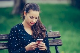 Gadis Ini Rekam Dirinya Mesum, Lalu Kirim Videonya ke Teman-teman