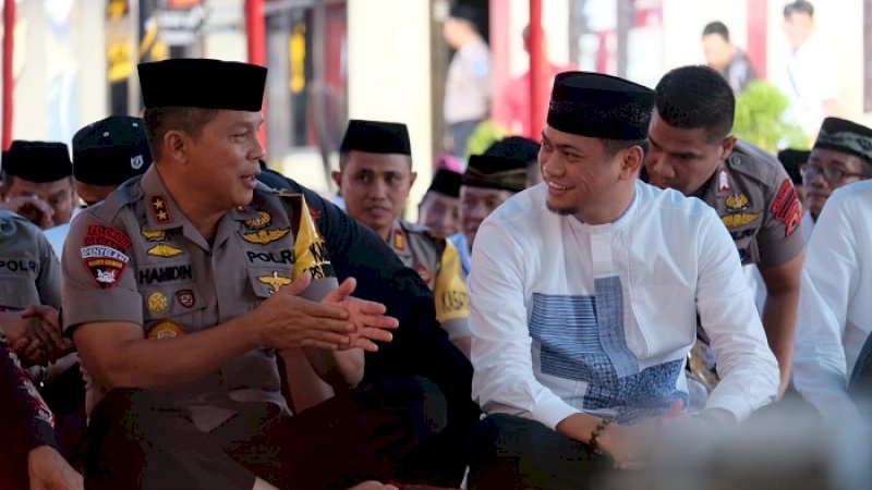 Kapolda Sulsel Irjen Pol Hamidin berbincang dengan Bupati Gowa, Adnan Purichta Ichsan, Jumat (31/5/2019).