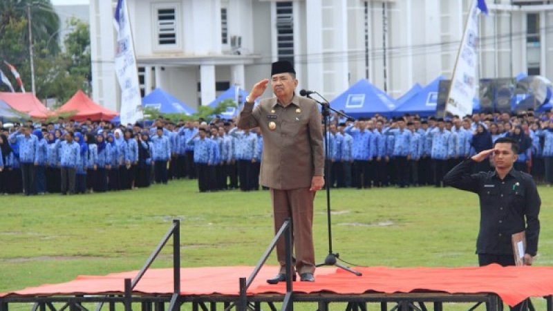 Wali Kota Palopo, HM Judas Amir, saat menjadi inspektur upacara Hari Jadi Pancasila di Lapangan Pancasila, Kota Palopo.