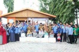 Di Hari Lahir Pancasila, KPU Bantaeng Serahkan Hadiah Lomba Selfie di TPS 