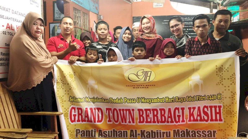 Jelang Idul Fitri, Grand Town Hotel Makassar Berbagi ke Anak Panti