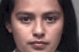 Usai Siramkan Alkohol, Wanita Ini Bakar Wajah Anak Tirinya