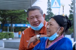 Sedih, Begini Pesan Menggetarkan SBY atas Kepergian Bu Ani