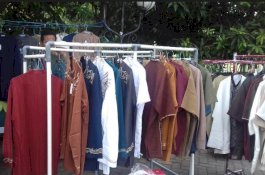 Mengais Rejeki di Bulan Penuh Berkah