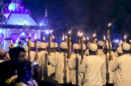 Usung Go Green, Malam Takbiran di Makassar Gunakan Obor