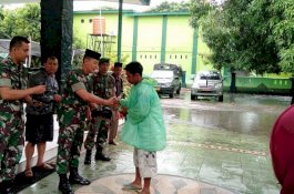 Dandim Bantaeng Bagi Langsung Zakat Fitrah kepada 720 Mustahik