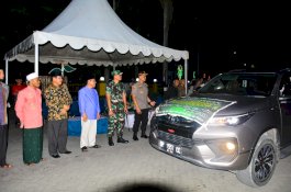 Bupati dan Wakil Bupati Sidrap Lepas Takbir Keliling