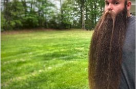 Pria ini Tidak Pernah Cukur Janggutnya Dalam Lima Tahun