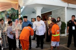 Pj Wali Kota Makassar Hadiri Open House di Kediaman JK
