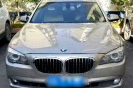 Pria ini Curi Ayam untuk Membeli Bensin untuk Mobil BMW Mewahnya