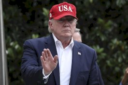 Kesepakatan Imigrasi Tercapai, Trump Tangguhkan Tarif di Meksiko