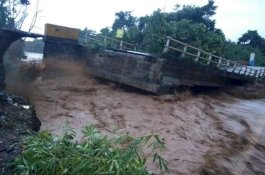 Banjir Seret Jembatan, Jalan Penghubung Sulteng-Sultra Putus