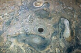NASA Tampilkan Pusaran Hitam Jupiter