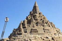 Istana Pasir Tertinggi di Dunia Dibangun di Jerman