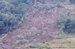 Longsor, Puluhan KK di Bone Terpaksa Mengungsi