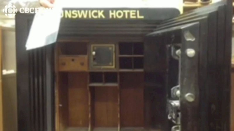 Brankas Antik 900Kg Berusia 40 Tahun Dibuka Perdana, Isinya Ternyata Ini