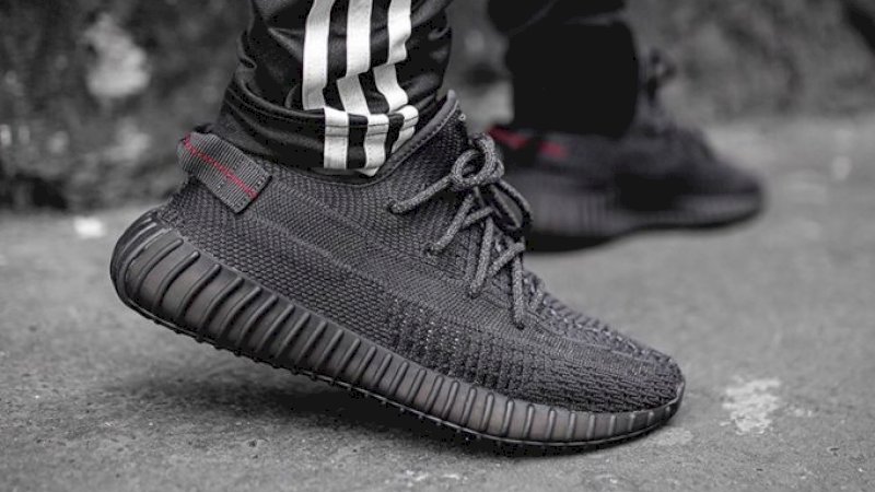 Adidas Yeezy Boost 350 V2 Black
