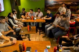 Iran Tutup 547 Restoran karena Mainkan Musik