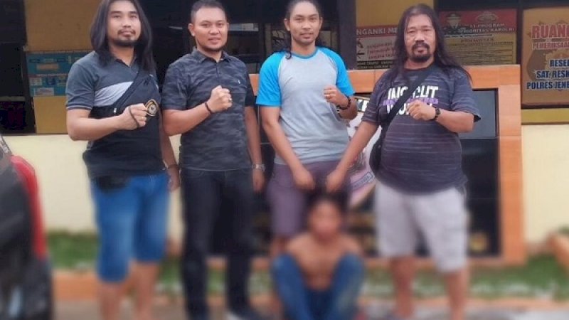 Tim Pegasus Polres Jeneponto, mengamankan DPO curanmor di Jeneponto.
