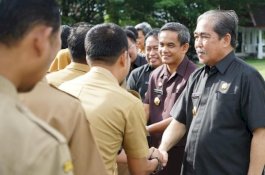 Hari Pertama Berkantor, Dollah Mando Ingatkan Ini ke ASN