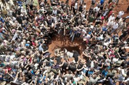 Ratusan Orang Hadiri Pemakaman Penjaga Gawang Suriah yang Jadi Pemberontak