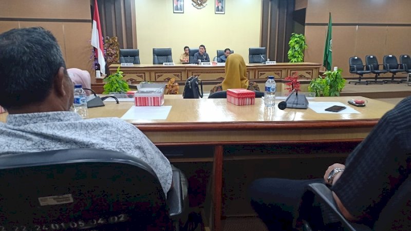 Ketua Dewan Perwakilan Rakyat Daerah (DPRD) Kota Parepare, Kaharuddin Kadir meminta caleg terpilih segera menyerakan LHKPN ke KPK sebelum 29 Juli 2019.