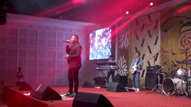 Andmesh Kamaelang Sukses Hibur Pengunjung Grand Town Mal Mandai