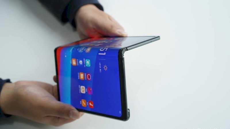 Begini Desain Smartphone Layar Lipat Oppo