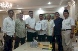 Soal Hak Angket, 6 Fraksi Serahkan Berkas Pelanggaran Prof Andalan ke Ketua DPRD Sulsel