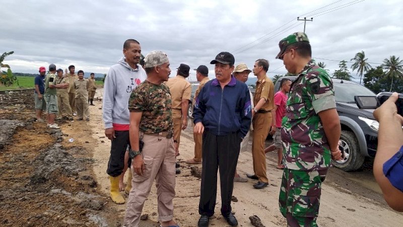 Bupati Sidrap dan Dandim 1420 Pantau Proses Perbaikan Tanggul