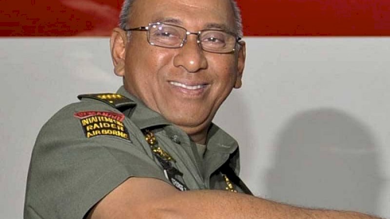 Gerorge Toisutta semasa masih aktif di TNI.