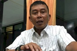 Legislator DPRD Sulsel Kenakan Pakaian Rp2,4 Miliar saat Pelantikan