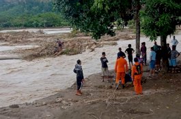 Dua Warga Dikabarkan Hanyut Saat Seberangi Banjir di Morowali