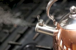 Apakah Air yang Sama Direbus Dua Kali Aman? Ini Penjelasannya