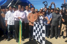 Mentan Salurkan Bantuan Rp10 Miliar ke Korban Banjir Sulsel