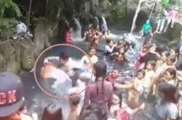 Dada Istrinya Diremas di Kolam Air Panas, Pria Ini Hajar 4 Pelaku