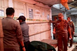 Tunggak Retribusi, Satpol PP Segel Fasilitas di Pasar Rappang