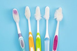 Kapan Sikat Gigi Harus Diganti?