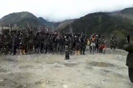 Ini Video Para Pembantai Karyawan PT Istaka Karya Sedang Di-Briefing Egianus Kogeya