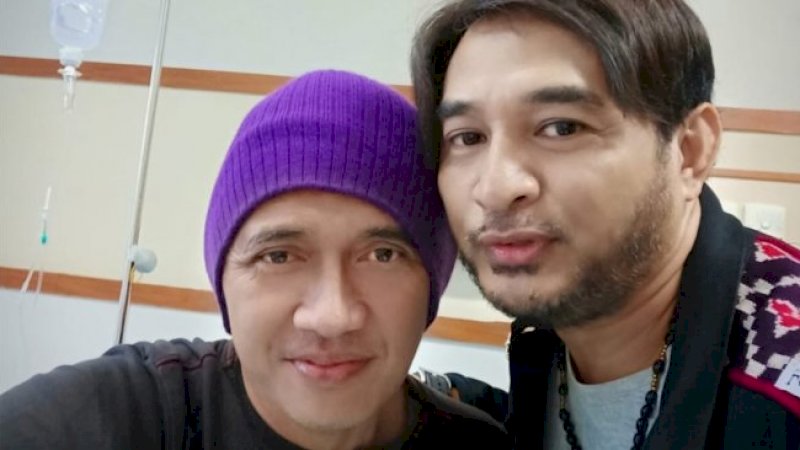 Agung Hercules saat dijenguk Jeremy Teti di RSUD Kota Tangerang, Banten, Senin (17/6/2019). [istimewa]