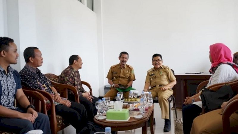 Wali Kota Palopo, HM Judas Amir saat menerima Tim Verifikasi Pusat Kota Layak Anak.