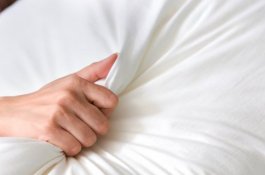 Nobar Pasutri Bersetubuh, Bocah Bayar Pakai Rokok hingga Kopi