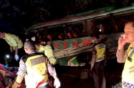 Dengar Percakapan Sopir Bus yang Hendak Membunuhnya, Amshor Rebut Kemudi