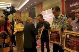 STIE Nobel Indonesia Beri Penghargaan kepada Empat Entrepreneur